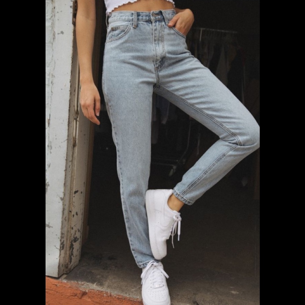 Brandy Melville Jane Light Wash Jeans